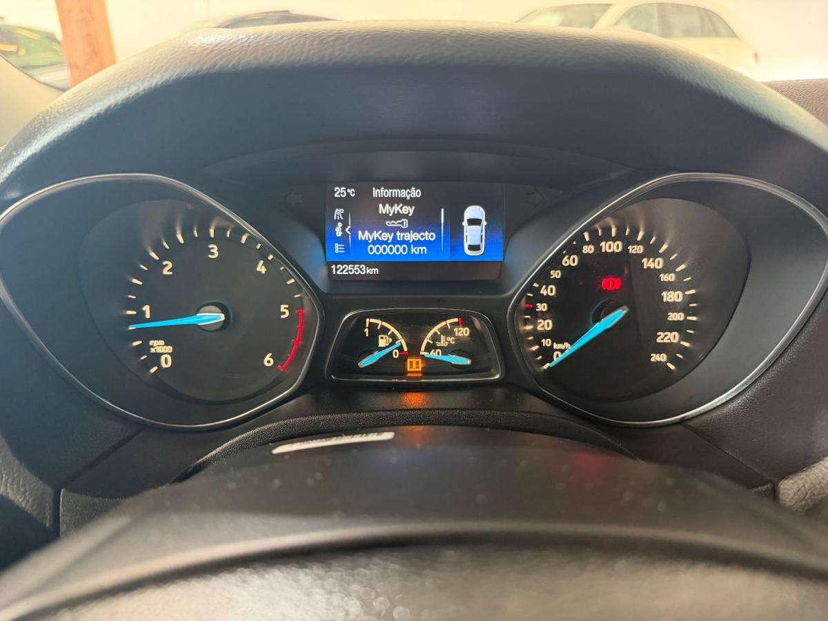 ford-focus-2015-diesel-1499cc