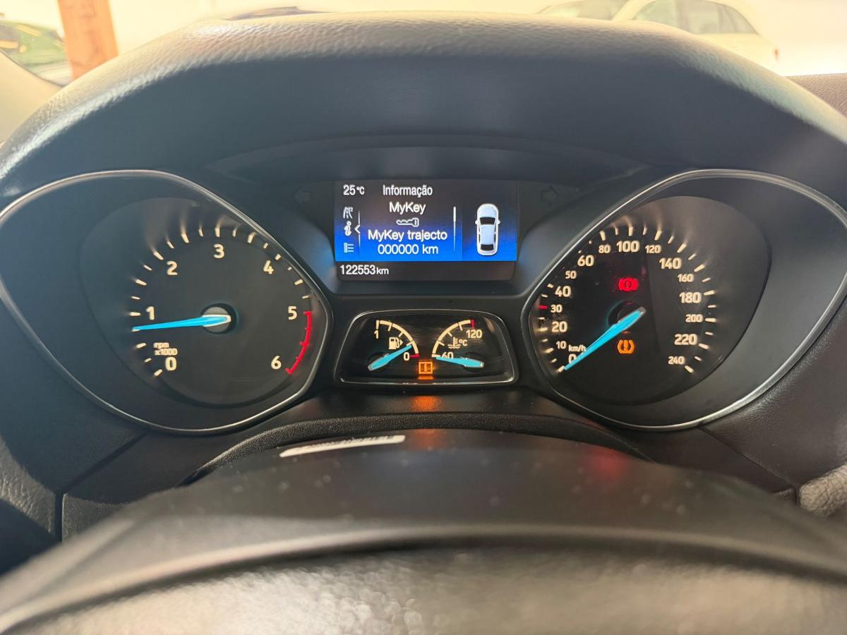 ford-focus-2015-diesel-1499cc