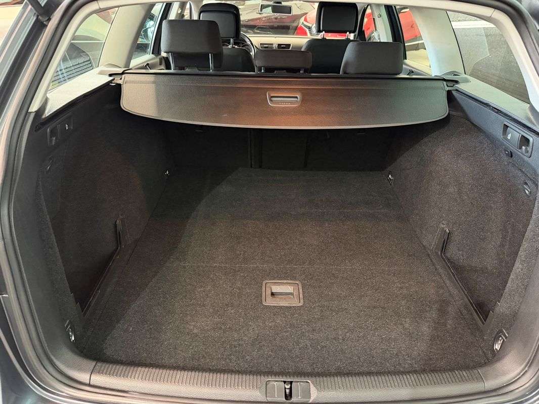 volkswagen-passat-variant-2014-diesel-1598cc