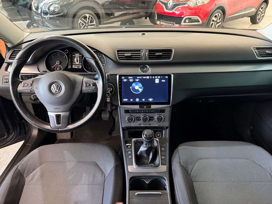 volkswagen-passat-variant-2014-diesel-1598cc