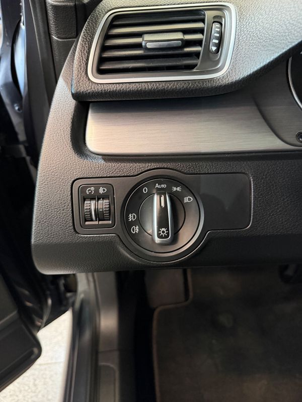 volkswagen-passat-variant-2014-diesel-1598cc