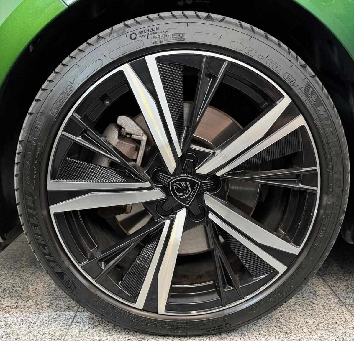 peugeot-308-2023-hibrido-a-gasolina-1598cc