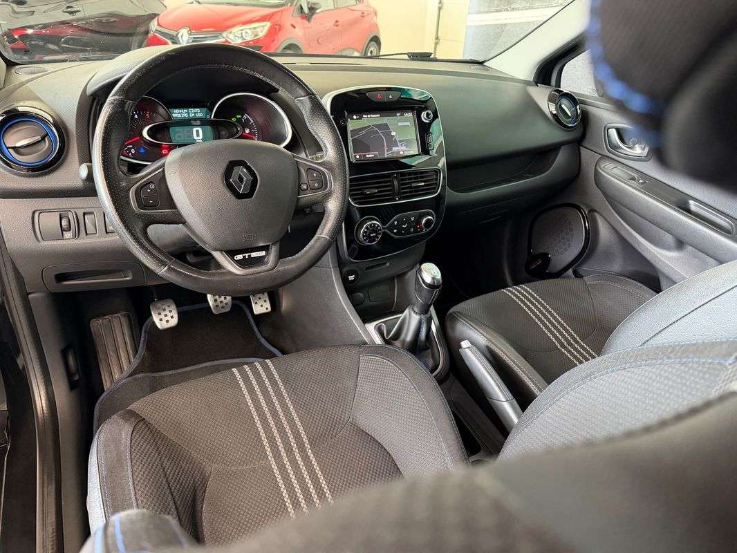 renault-clio-sport-tourer-2017-diesel-1461cc