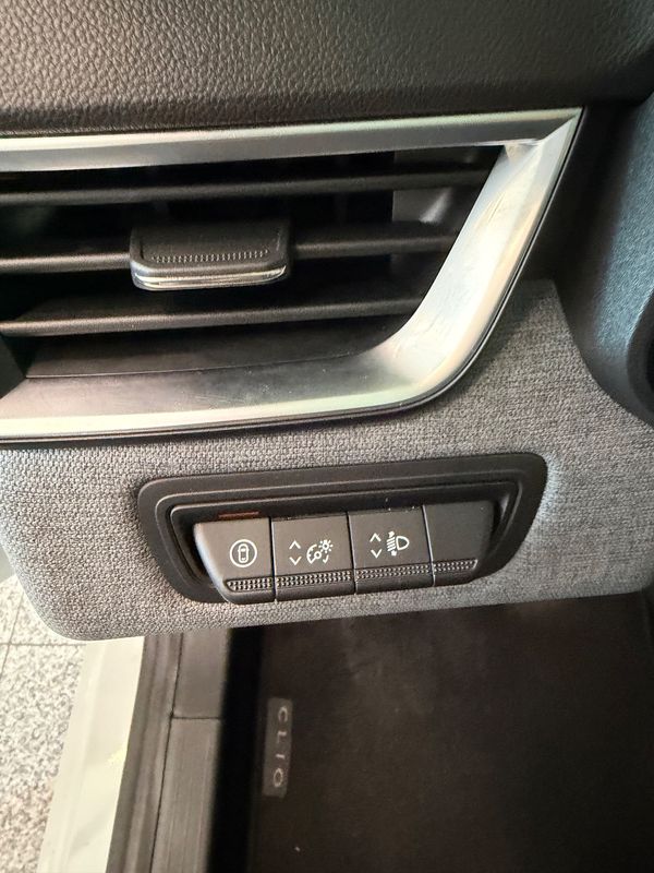 renault-clio-2024-diesel-1461cc