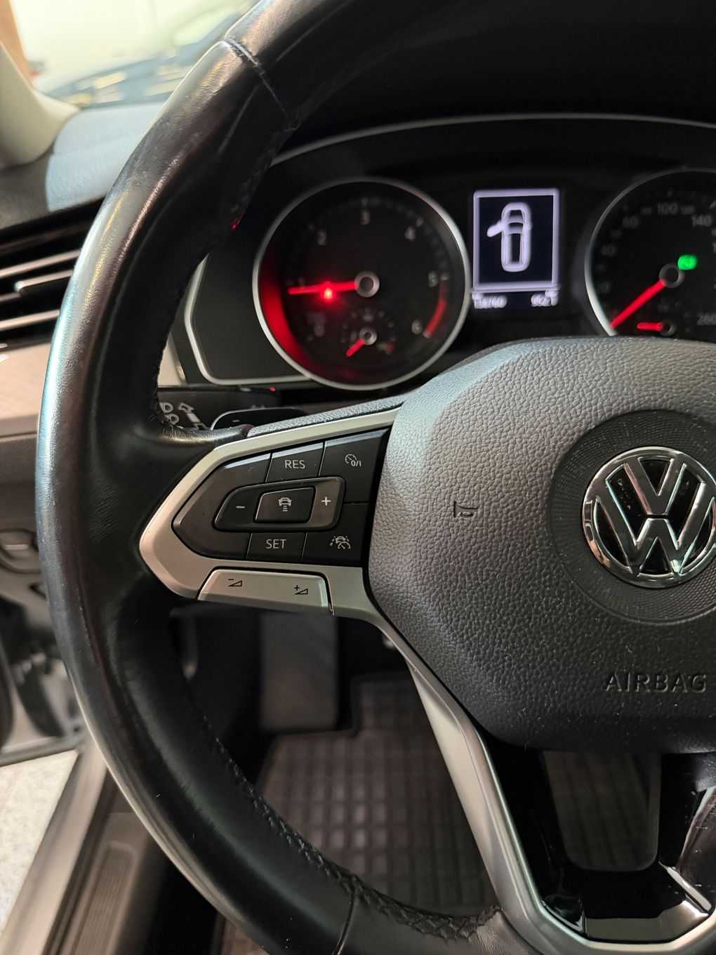 volkswagen-passat-variant-2020-diesel-1968cc