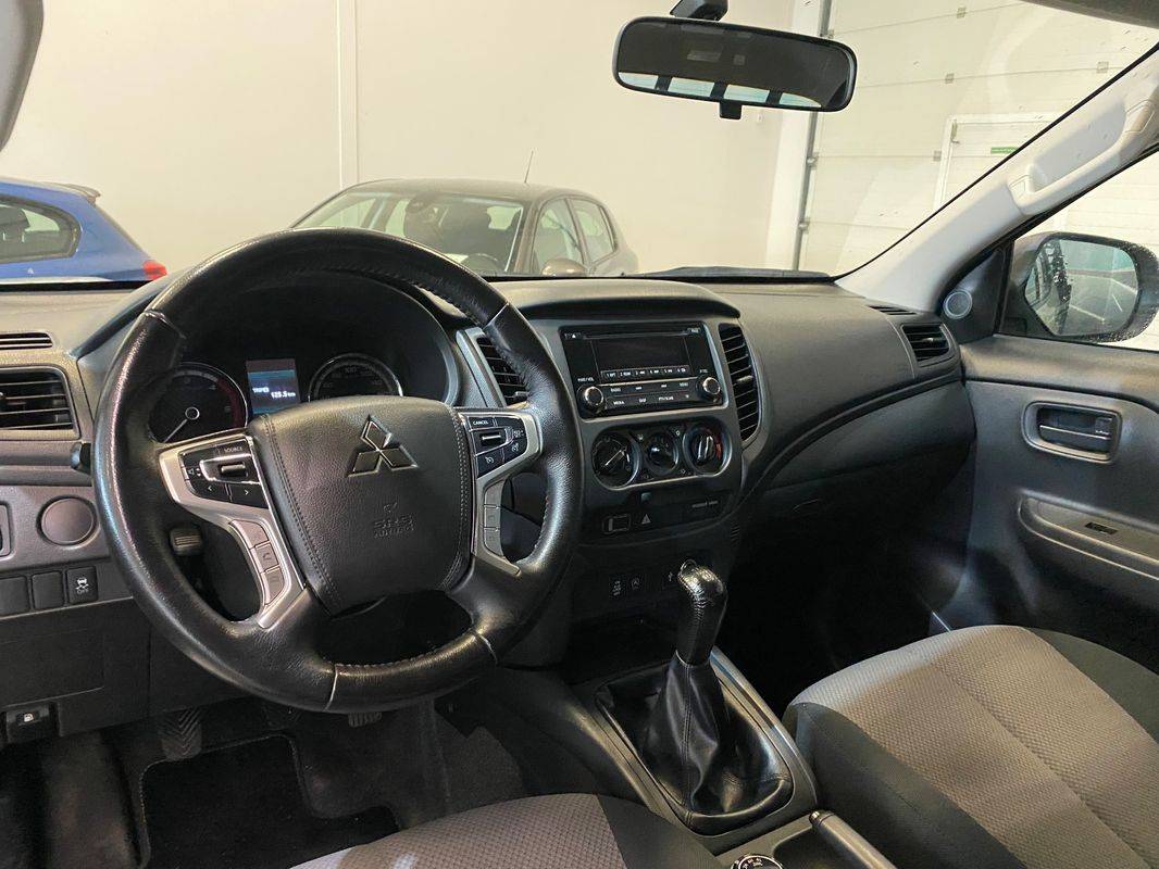 mitsubishi-l200-2022-diesel-2268cc