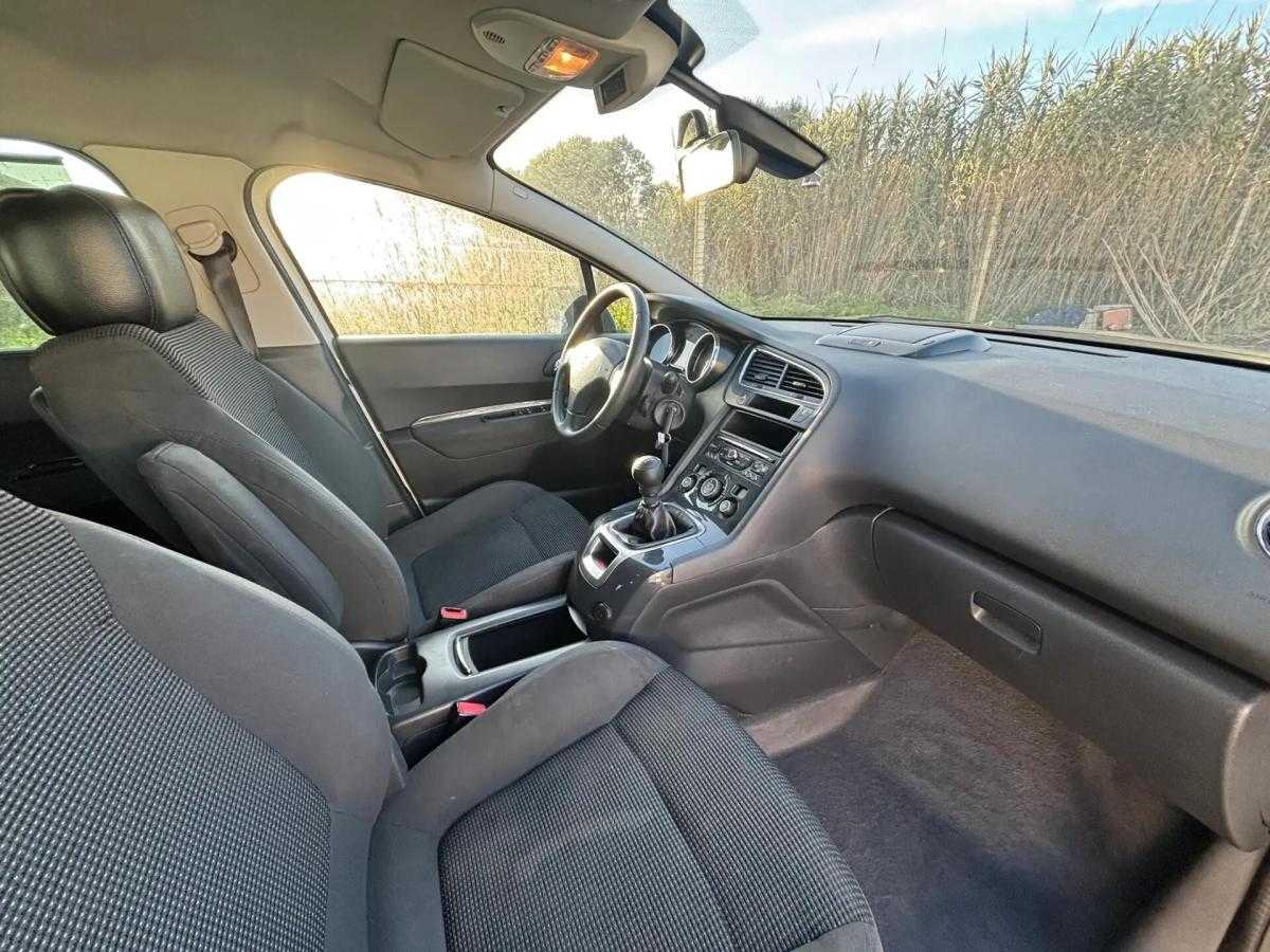 peugeot-5008-2014-diesel-1560cc