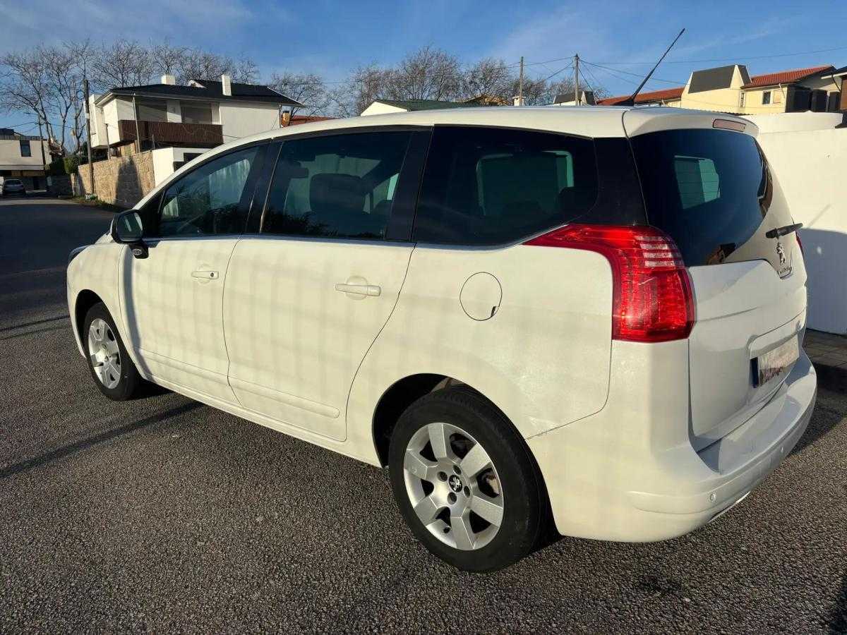 peugeot-5008-2014-diesel-1560cc