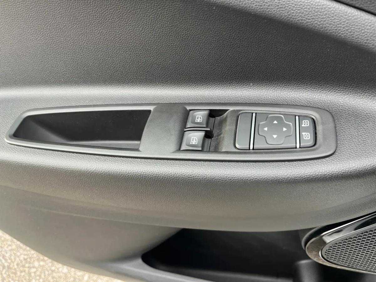 renault-zoe-2021-eletrico-0cc