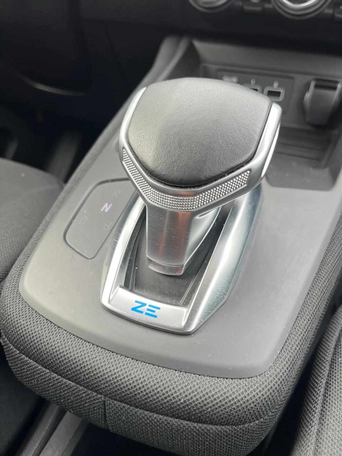 renault-zoe-2021-eletrico-0cc