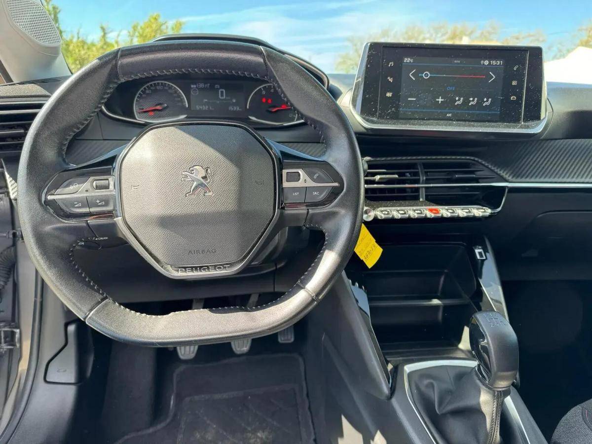peugeot-208-2021-gasolina-1199cc