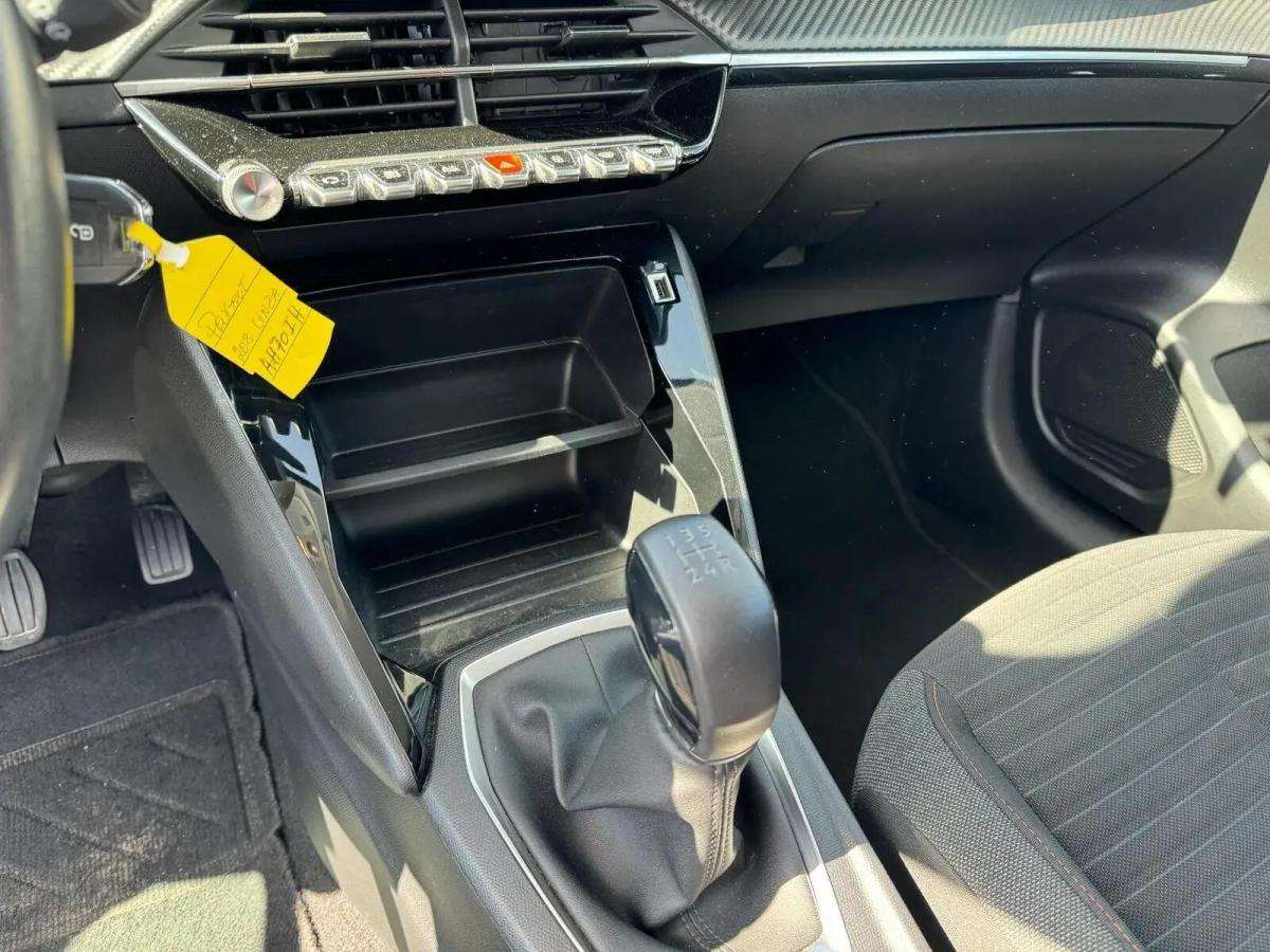 peugeot-208-2021-gasolina-1199cc