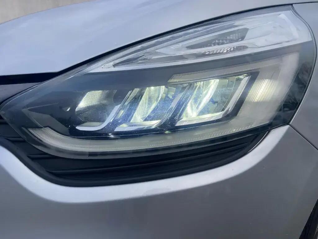renault-clio-sport-tourer-2017-diesel-1461cc