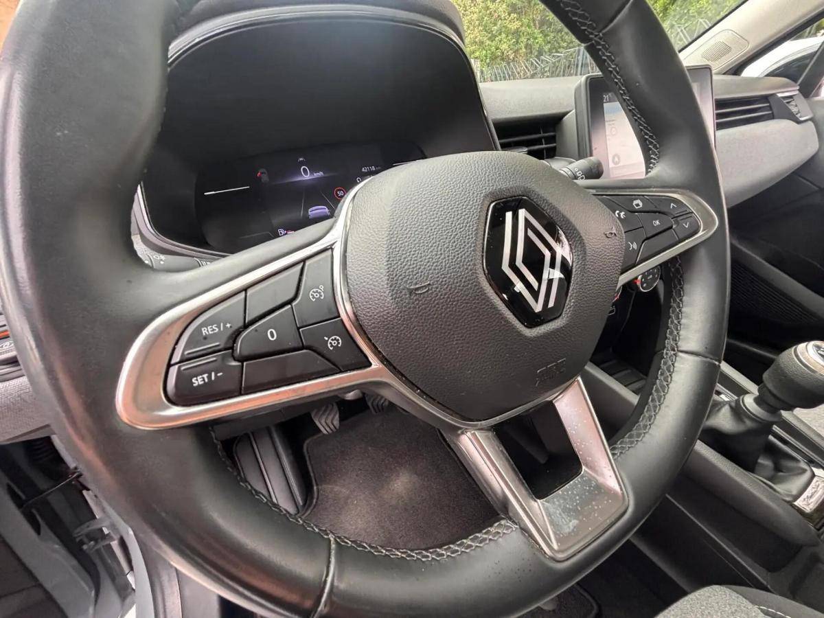 renault-clio-2024-diesel-1461cc