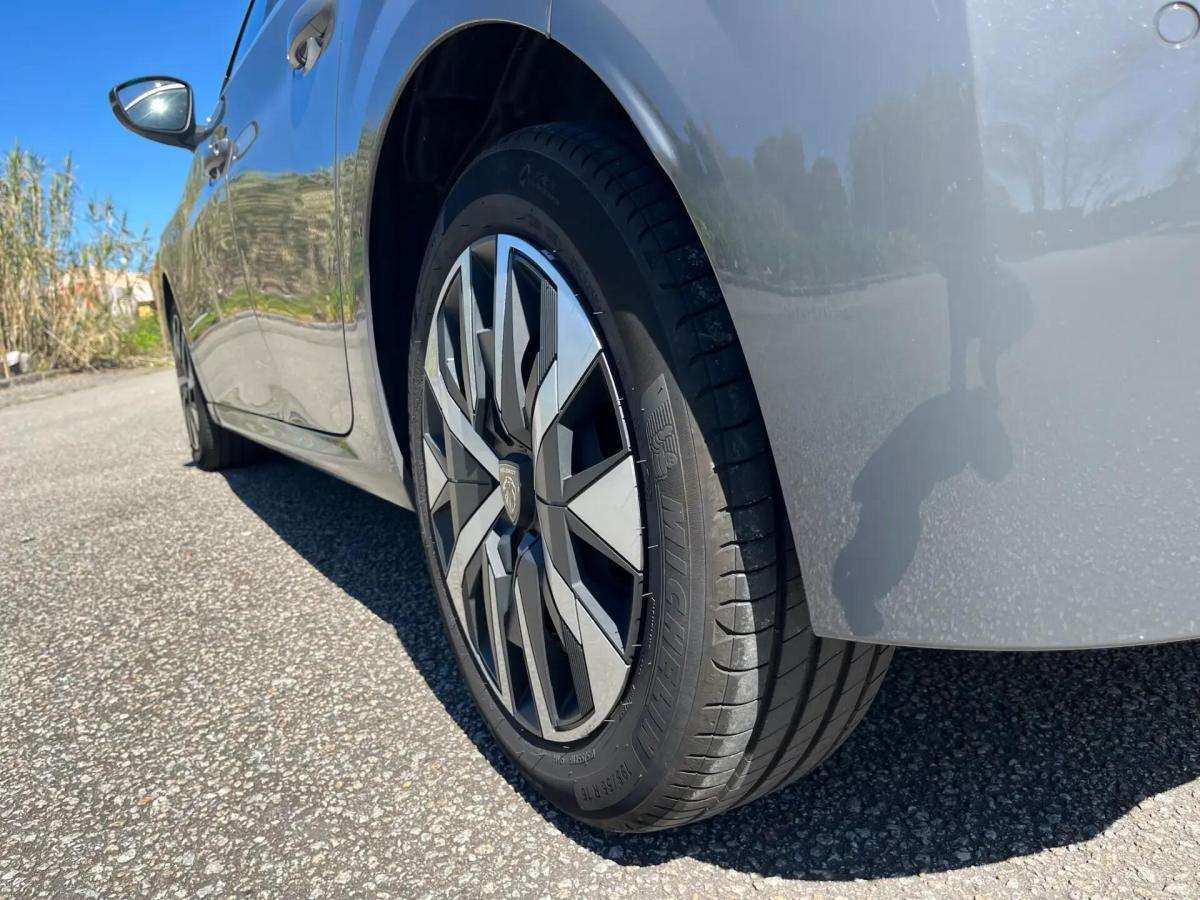 peugeot-208-2024-gasolina-1199cc
