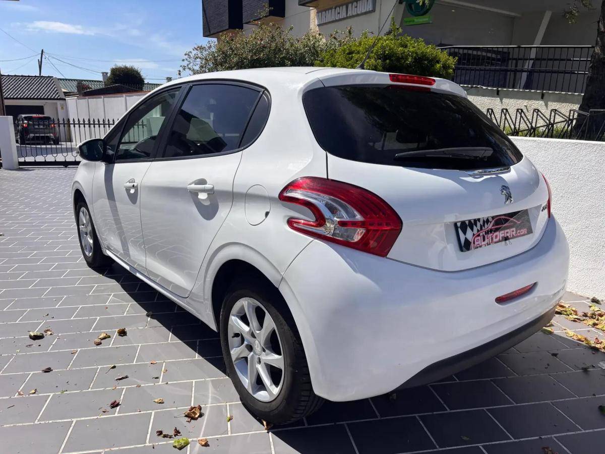 peugeot-208-2012-diesel-1398cc