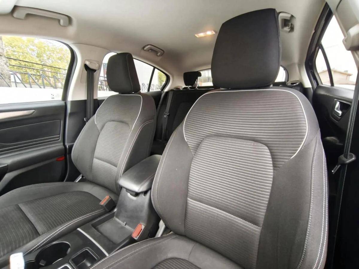 ford-focus-2023-diesel-1499cc