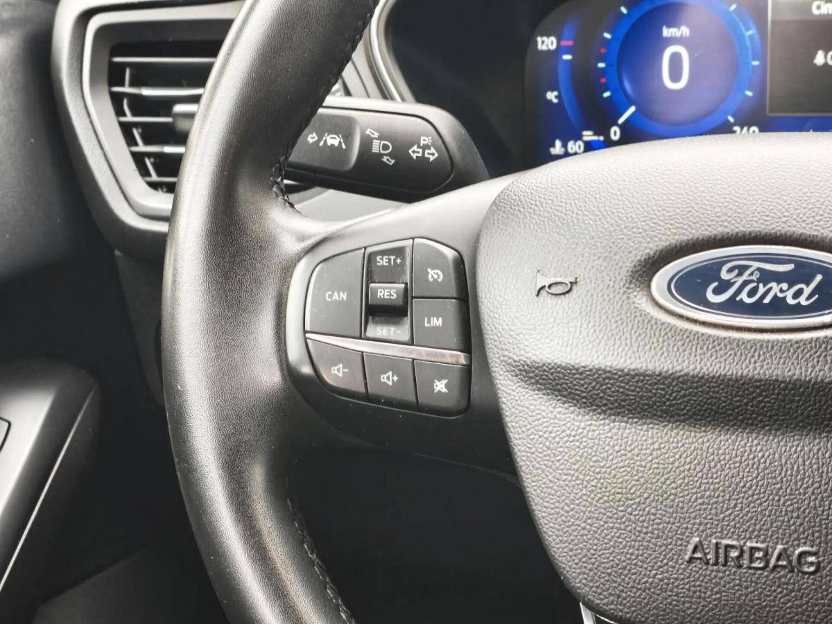 ford-focus-2023-diesel-1499cc