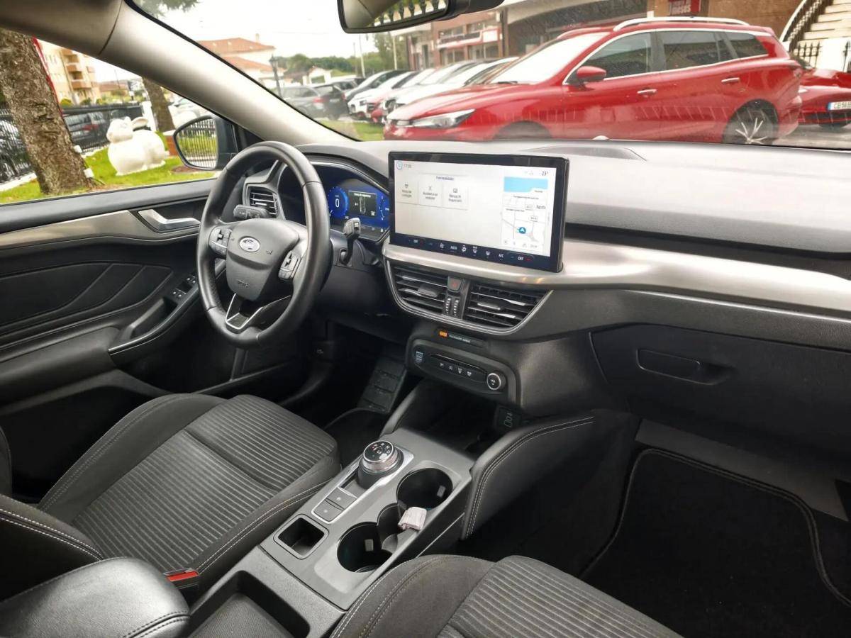ford-focus-2023-diesel-1499cc