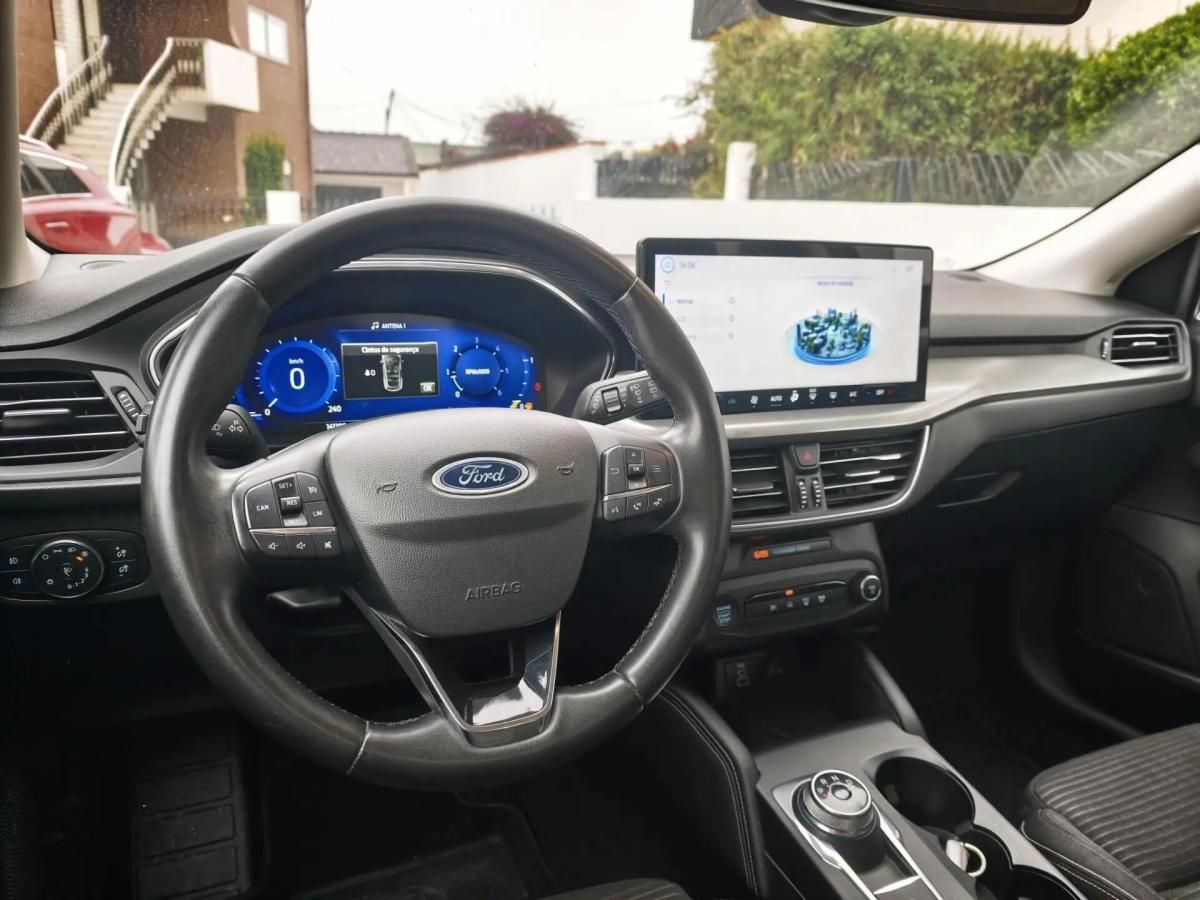 ford-focus-2023-diesel-1499cc