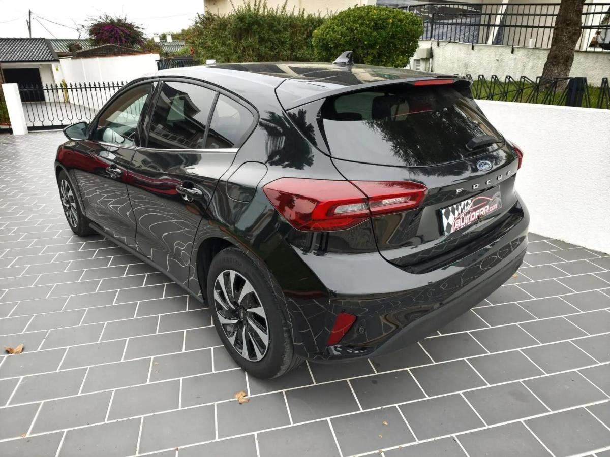 ford-focus-2023-diesel-1499cc