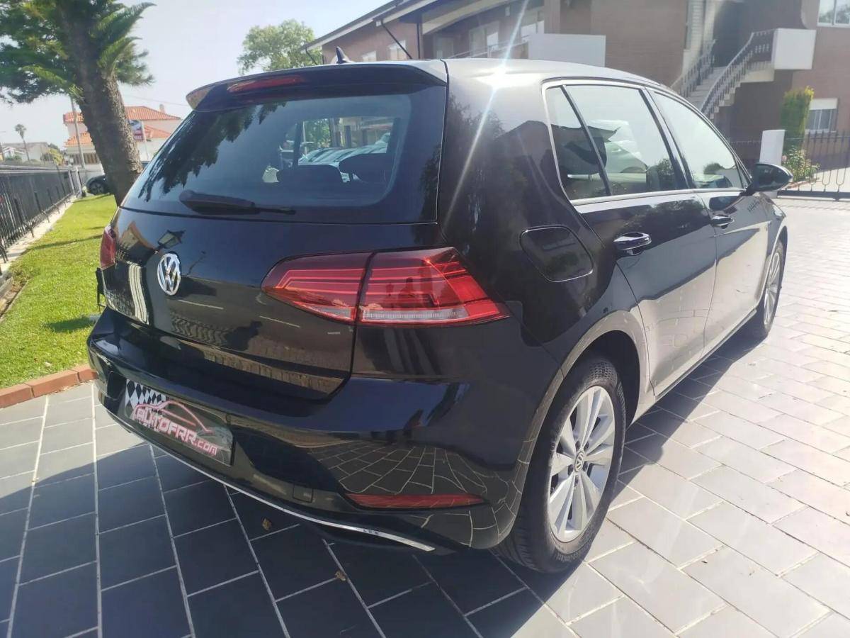 volkswagen-golf-2019-diesel-1598cc