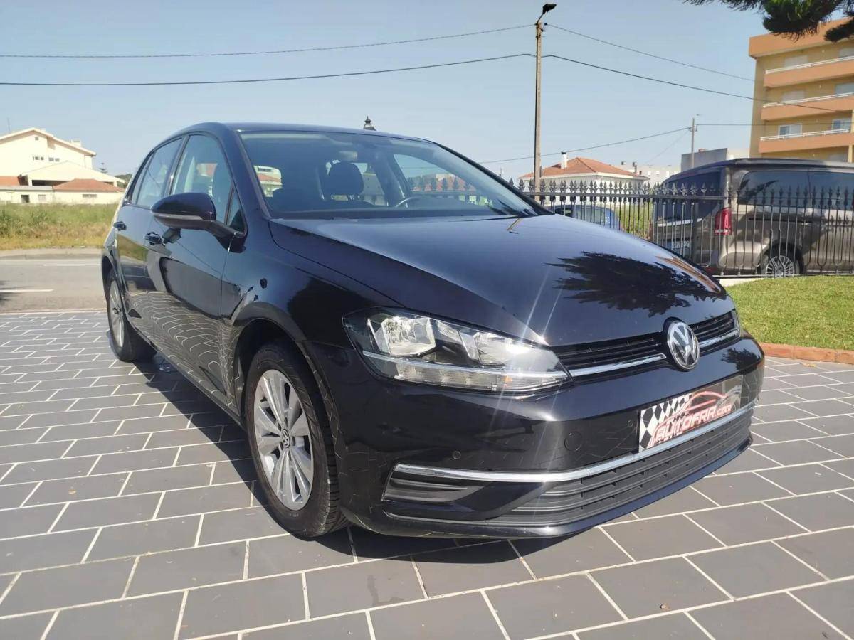 volkswagen-golf-2019-diesel-1598cc