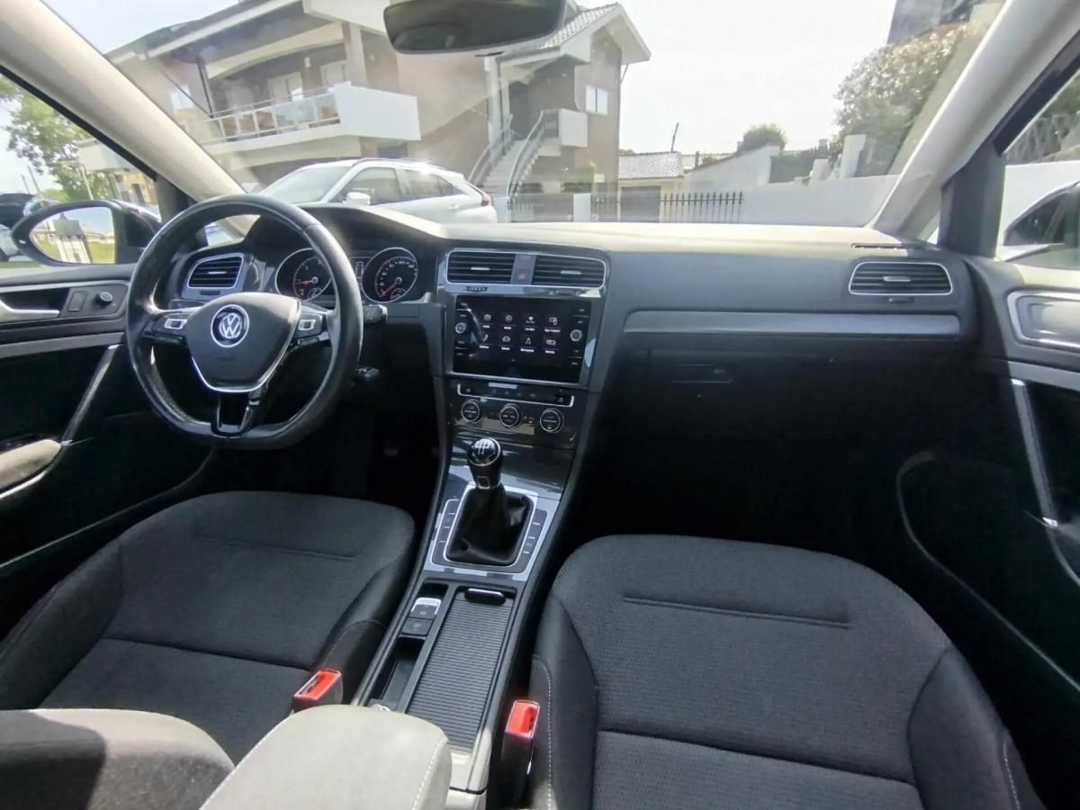volkswagen-golf-2019-diesel-1598cc