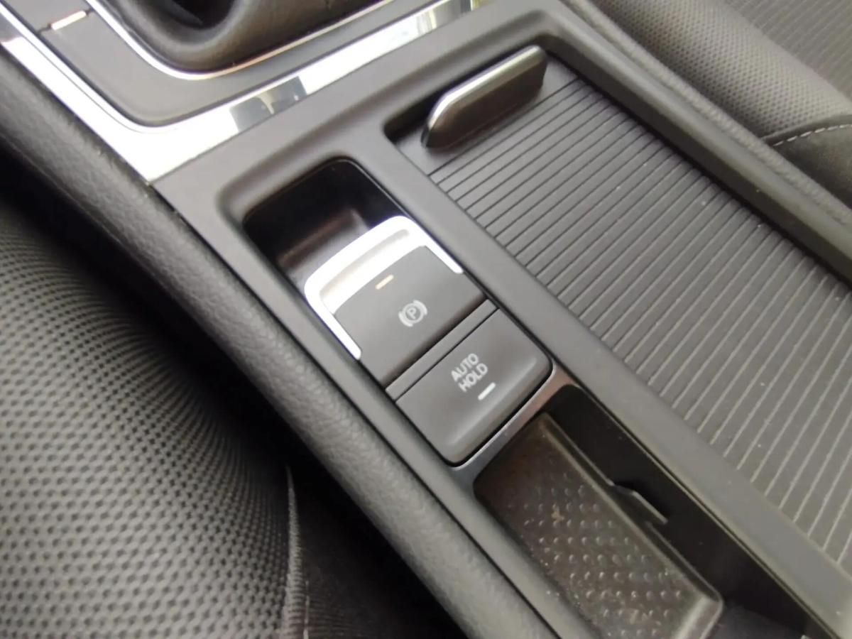 volkswagen-golf-2019-diesel-1598cc