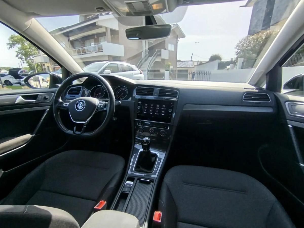 volkswagen-golf-2019-diesel-1598cc