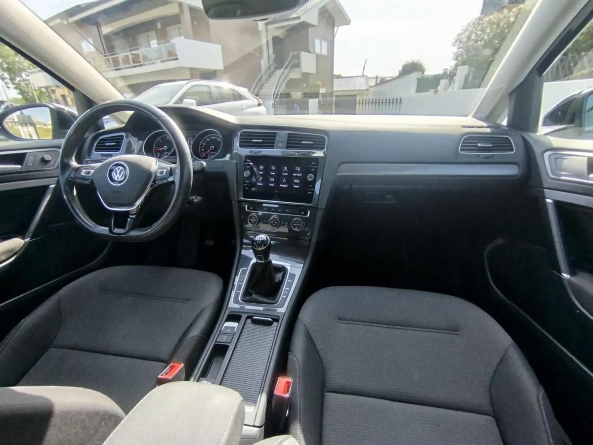 volkswagen-golf-2019-diesel-1598cc