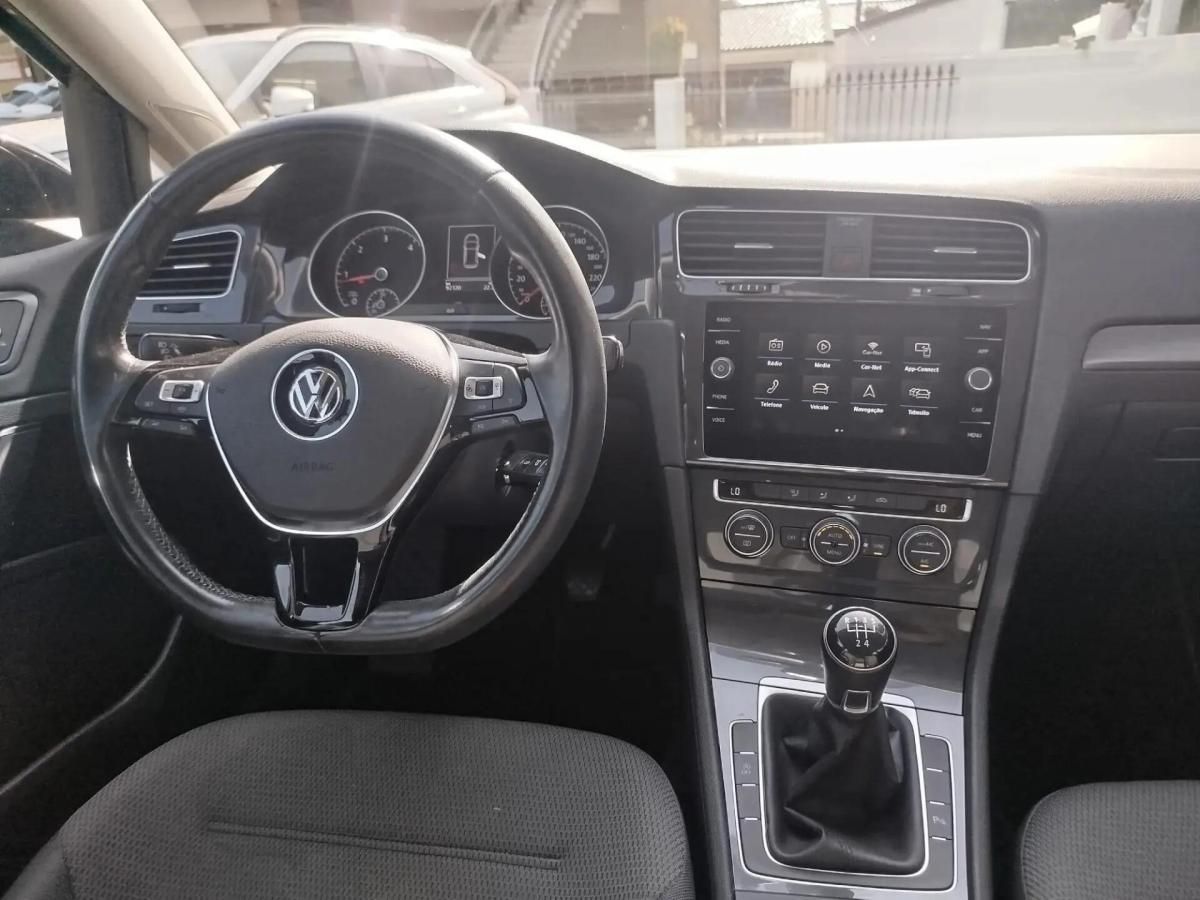 volkswagen-golf-2019-diesel-1598cc