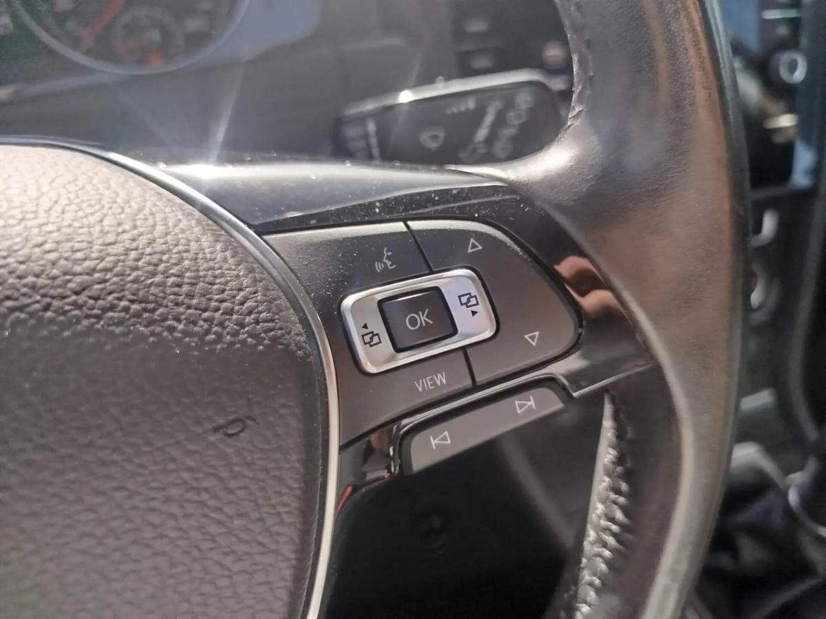 volkswagen-golf-2019-diesel-1598cc