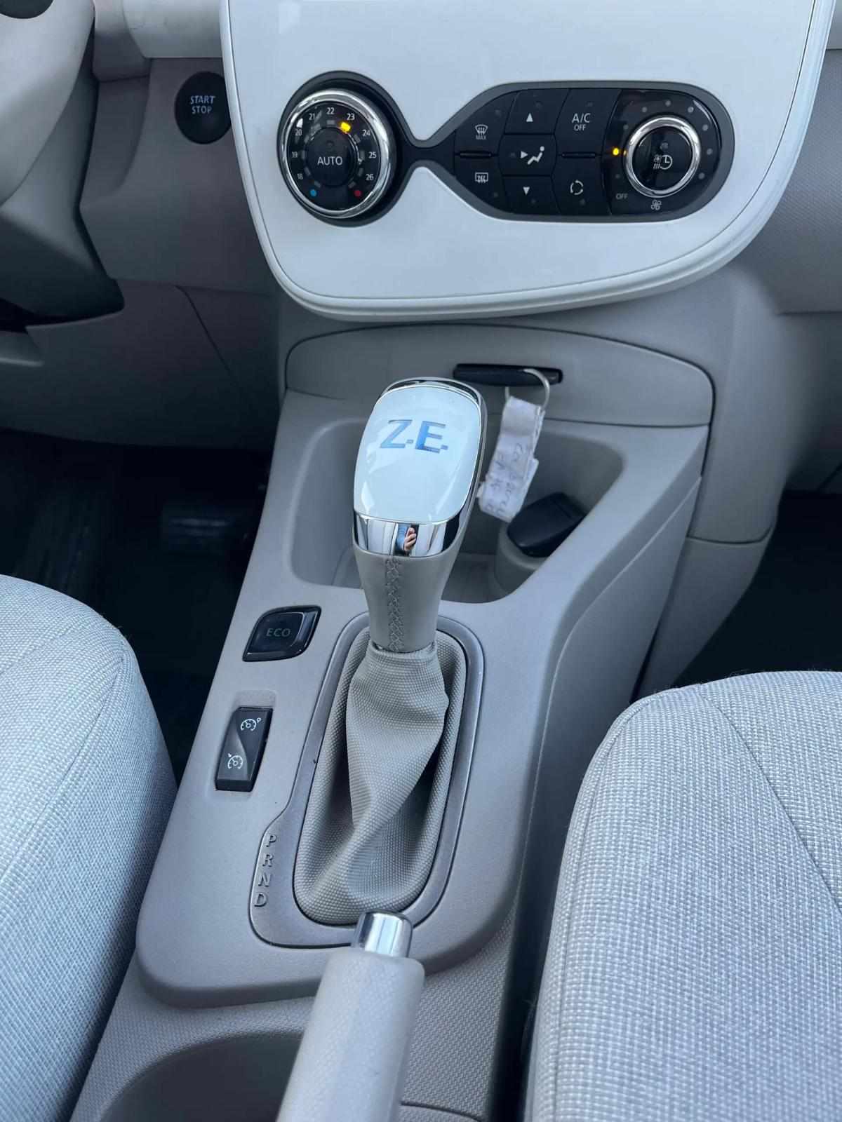 renault-zoe-2018-eletrico-0cc
