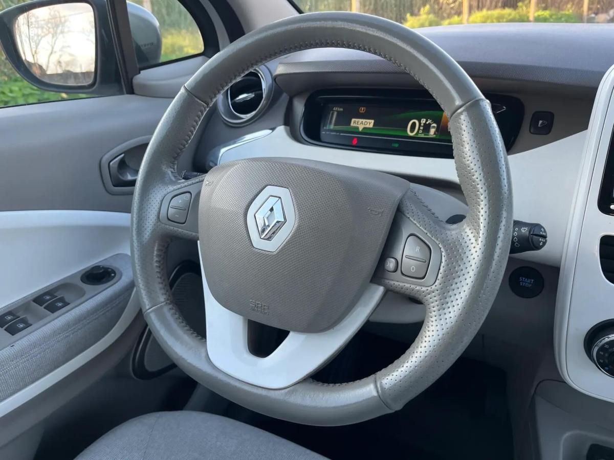 renault-zoe-2018-eletrico-0cc