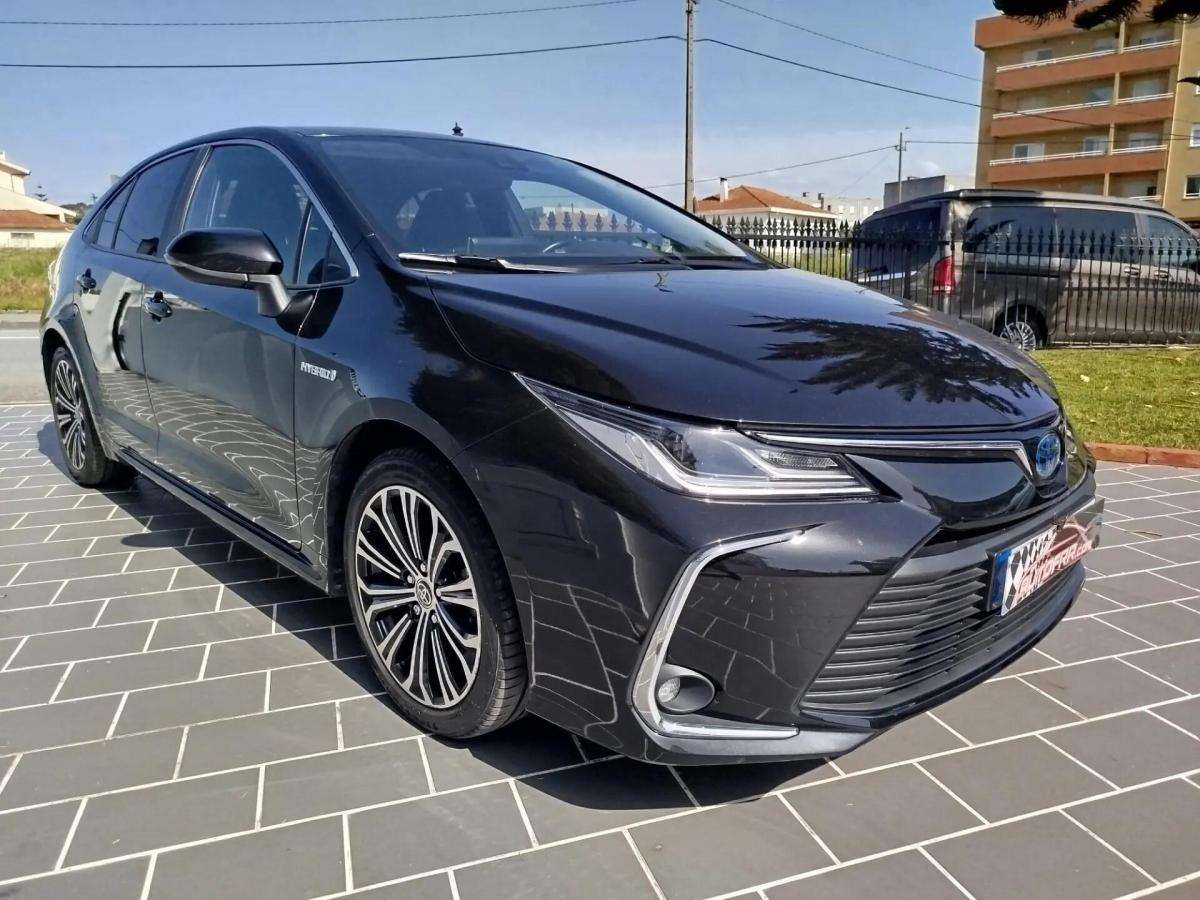 toyota-corolla-2021-hibrido-a-gasolina-1798cc