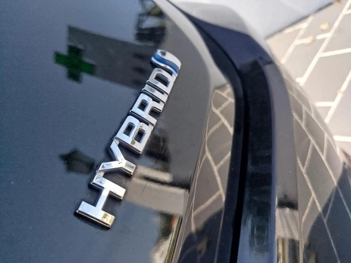 toyota-corolla-2021-hibrido-a-gasolina-1798cc