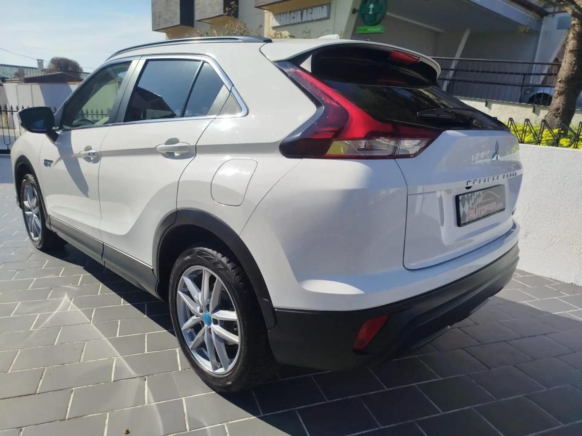 mitsubishi-eclipse-cross-2022-hibrido-a-gasolina-2360cc
