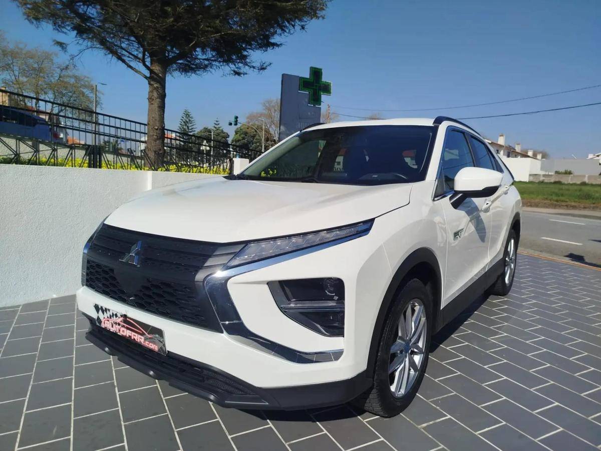mitsubishi-eclipse-cross-2022-hibrido-a-gasolina-2360cc
