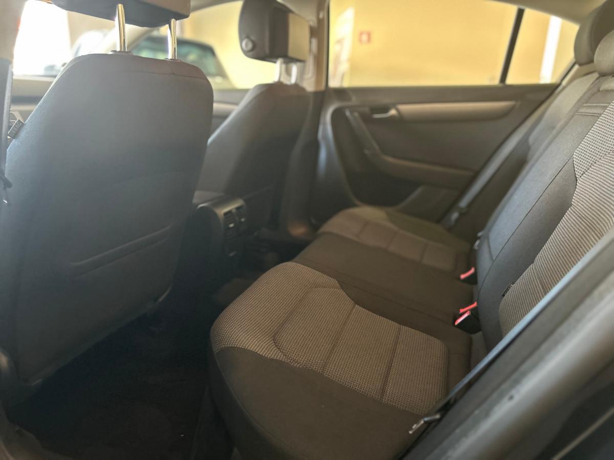 volkswagen-passat-2012-diesel-1968cc
