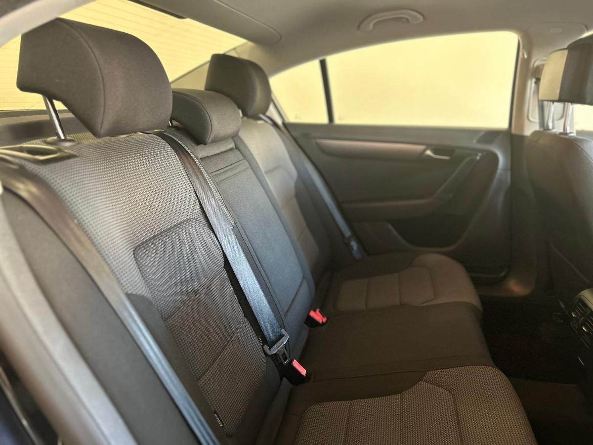 volkswagen-passat-2012-diesel-1968cc