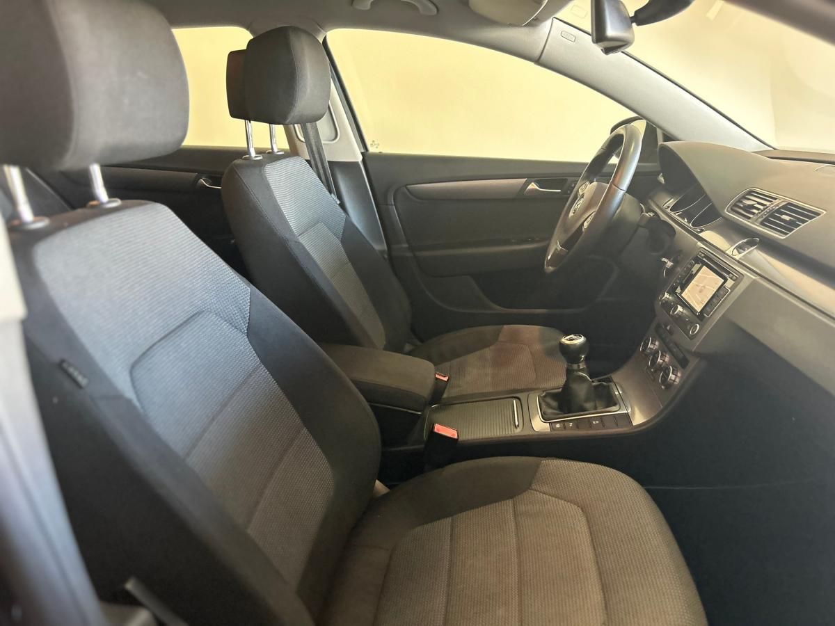 volkswagen-passat-2012-diesel-1968cc