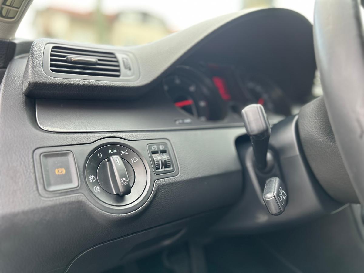 volkswagen-passat-variant-2008-diesel-1896cc