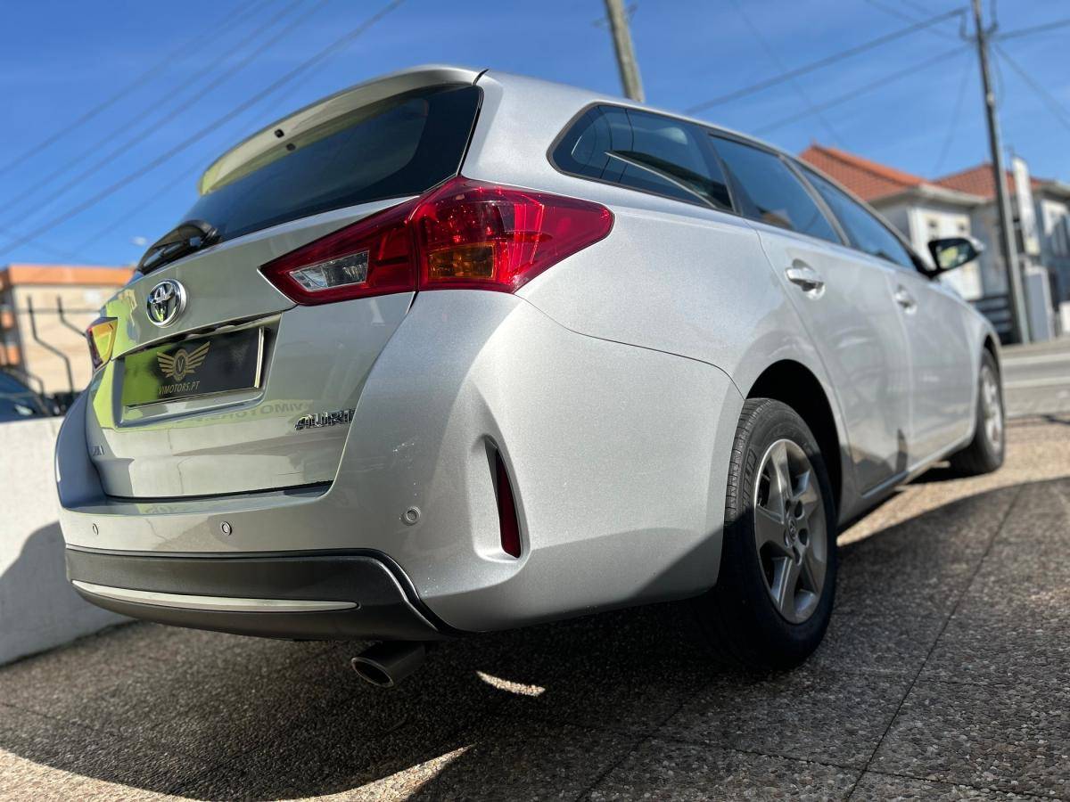 toyota-auris-touring-sports-2014-diesel-1364cc