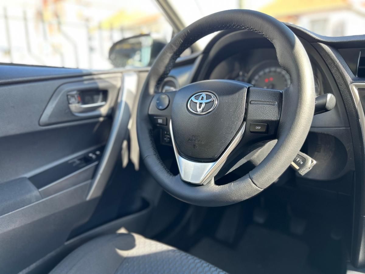 toyota-auris-touring-sports-2014-diesel-1364cc