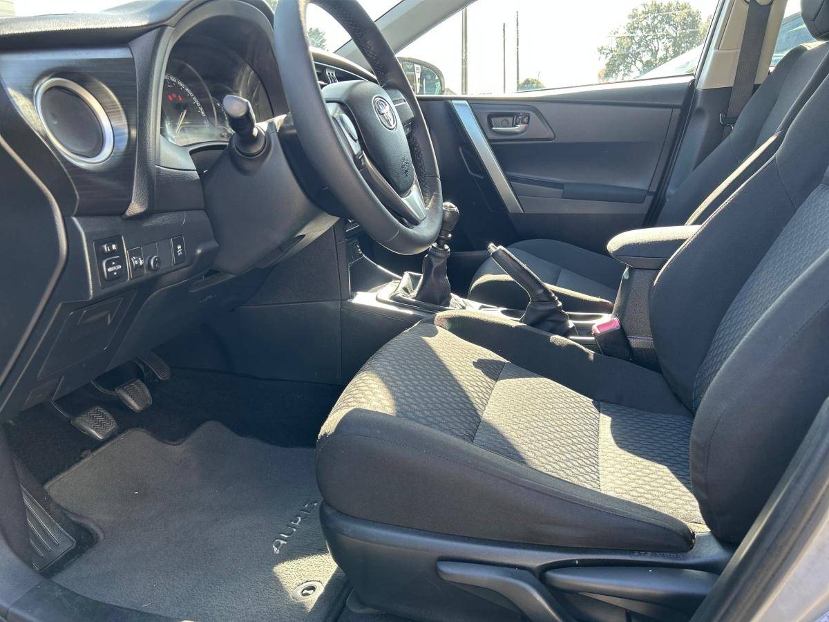 toyota-auris-touring-sports-2014-diesel-1364cc