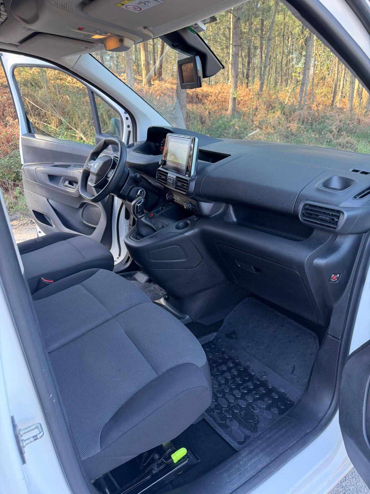 peugeot-partner-1-6-99cv-2019-diesel-1560cc