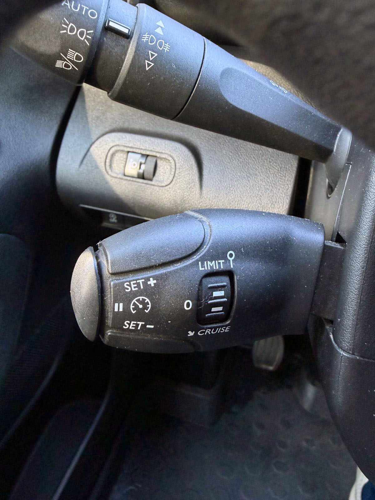 peugeot-partner-1-6-99cv-2019-diesel-1560cc