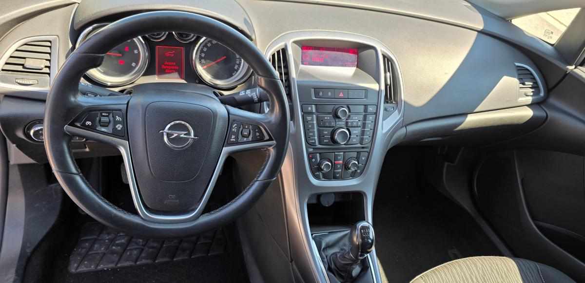 opel-astra-1-2-95cv-2016-diesel-1248cc