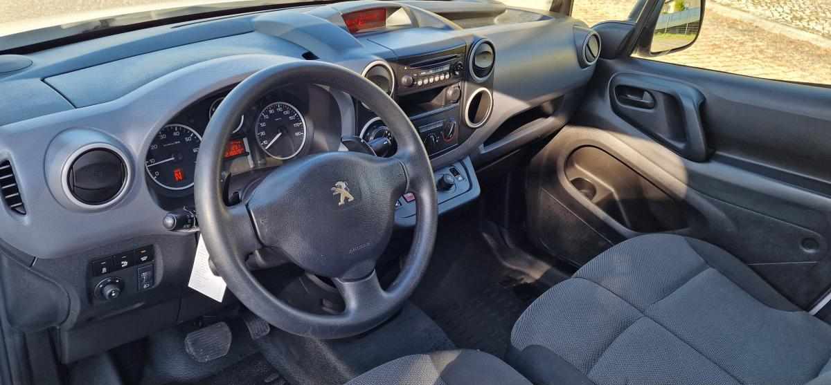 peugeot-partner-1-6-99cv-2017-diesel-1560cc